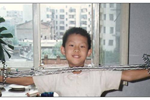 从一个跑龙套到大明星的电影,红海行动为什么挑中张译过人之处