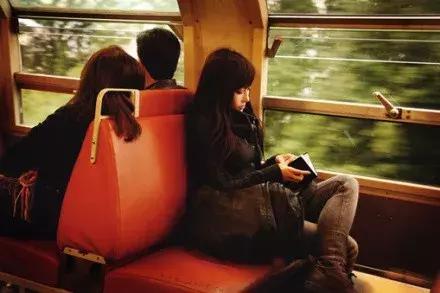 微小说：《卧铺》