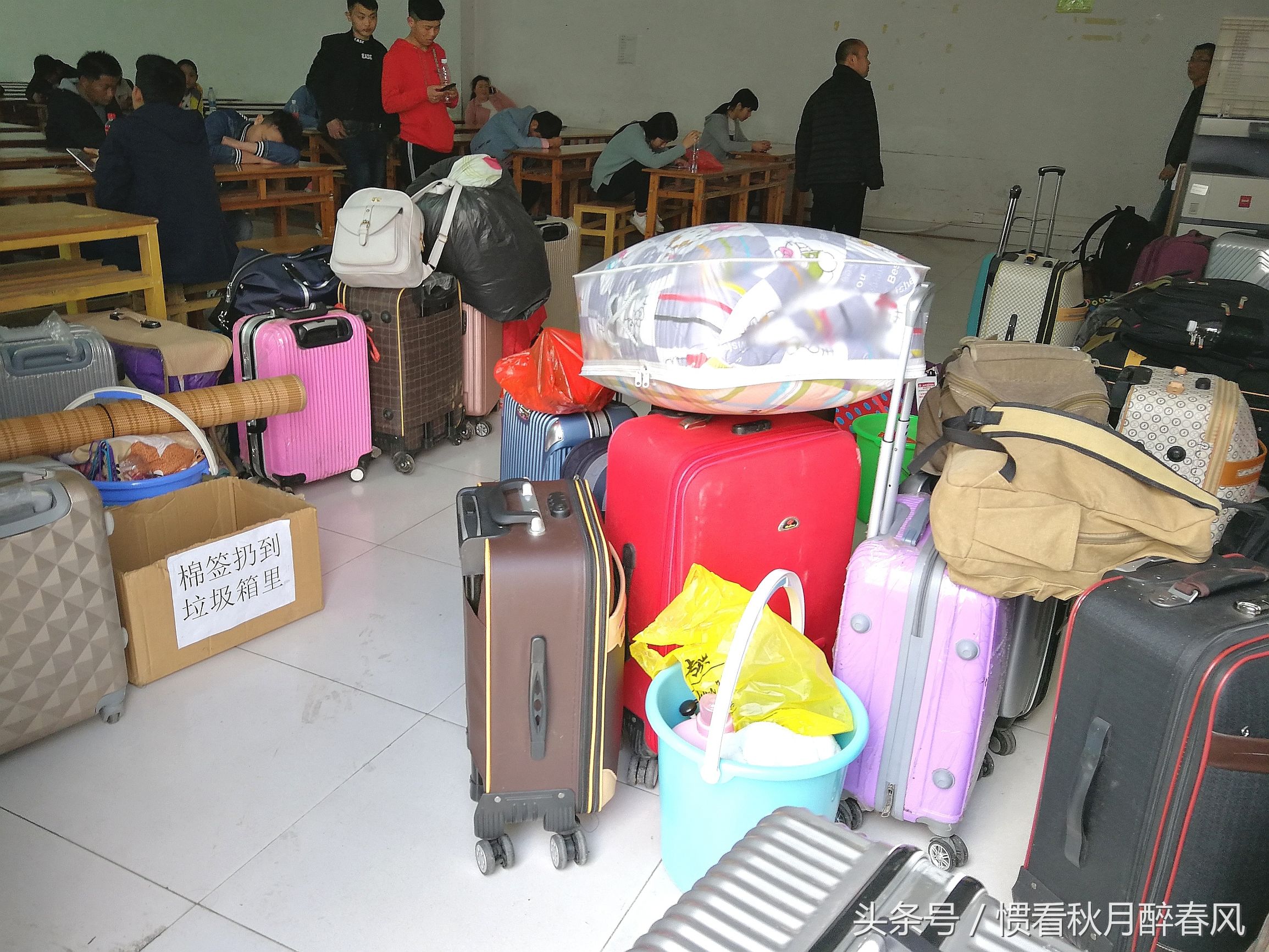 深圳市龙岗区宝龙比亚迪招工直播,宝龙比亚迪招聘排队