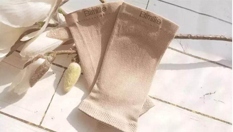 睡觉穿一只袜子,睡觉时穿一个袜子