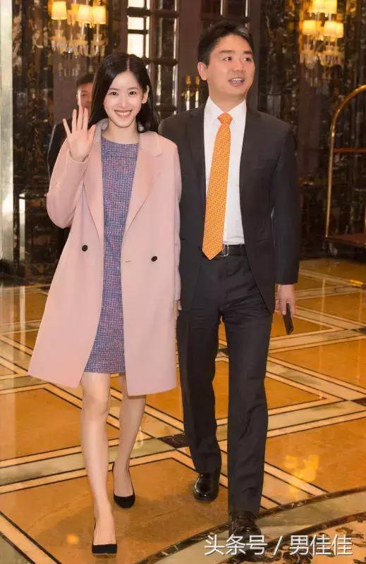 刘强东前女友目前在京东的职务,刘强东老婆年轻时的照片