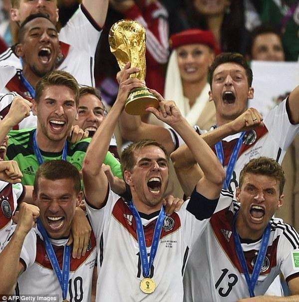 足球主要靠身高吗,足球基础差怎么踢11人