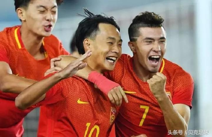 *疆新**女孩万里追梦，这里是片承载国足希望的足球沃土