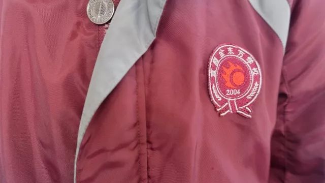 宜昌高中校服大全,宜昌哪个高中校服是红灰秋季校服