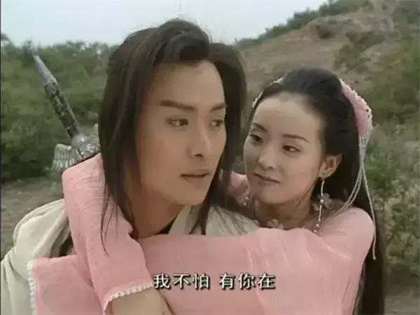 武林外史白飞飞为什么毁朱七七容,武林外史朱七七为什么救白飞飞