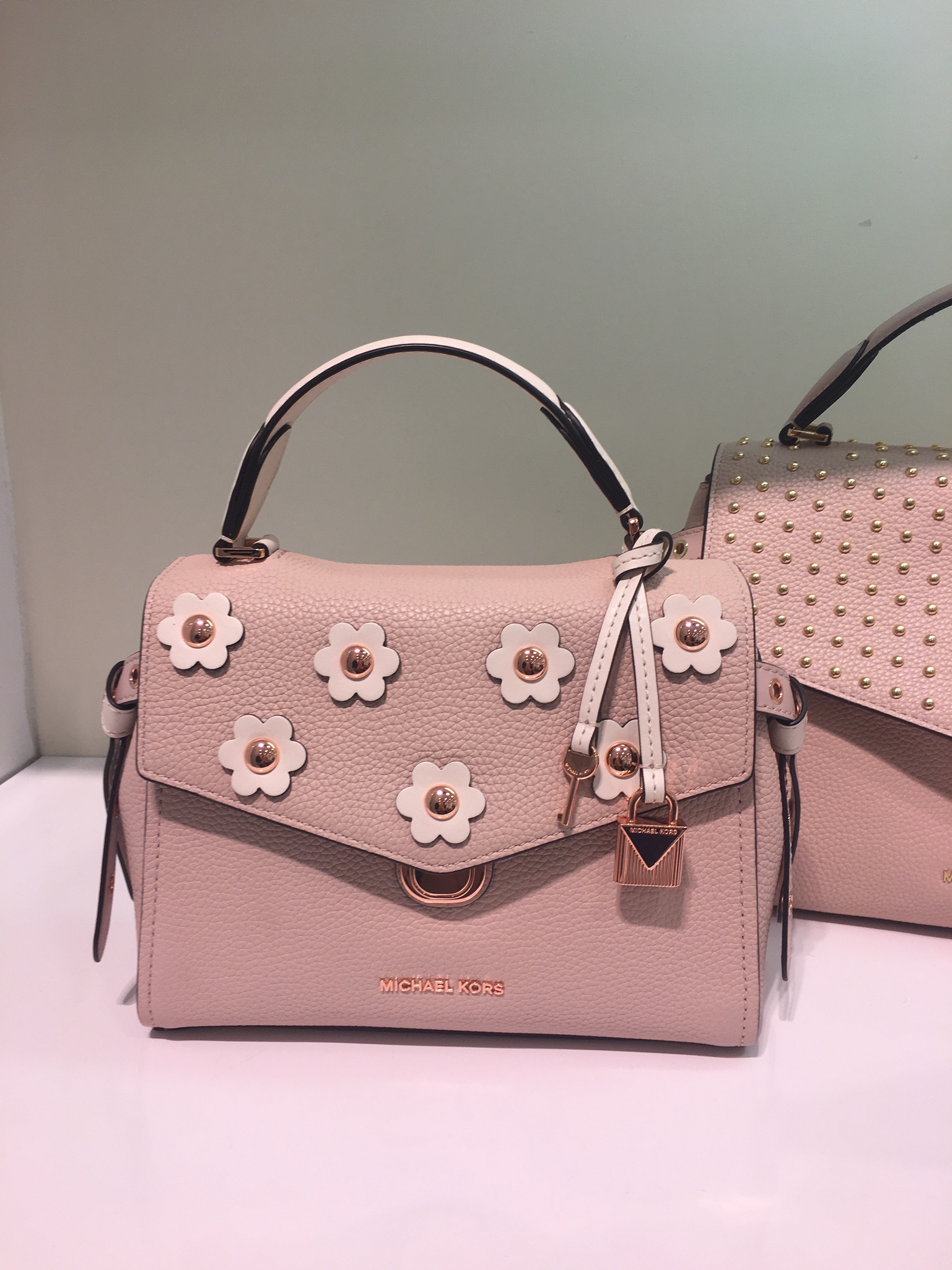 mk新款包包设计逆天2018,mk包包2018新款翠绿色