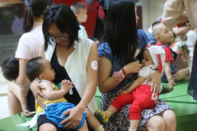 如何解决宝妈难题,外出哺乳如何避免尴尬