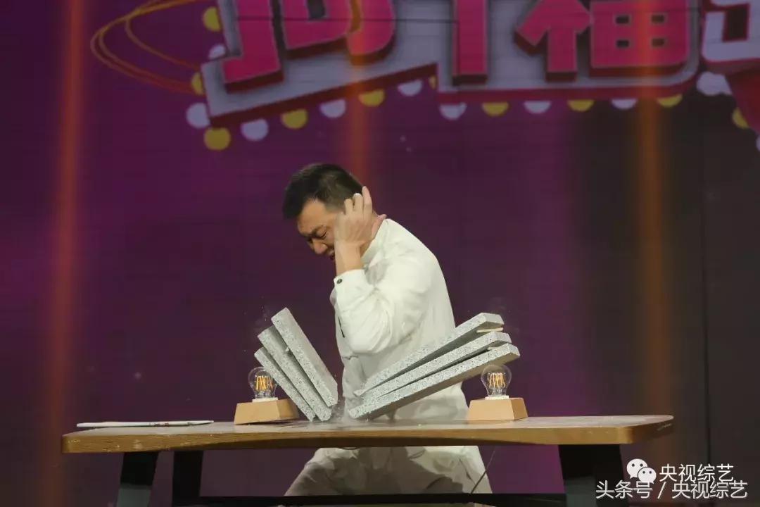 袖珍夫妇生了健康孩子,袖珍夫妻儿女双全