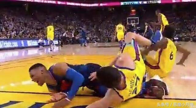 渣渣帕楚里亚垫脚伦纳德,渣渣帕楚里亚犯规集锦