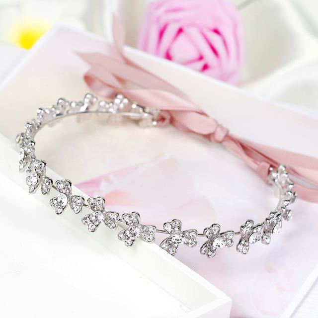 中长发氛围感发饰,高级知性优雅的发饰