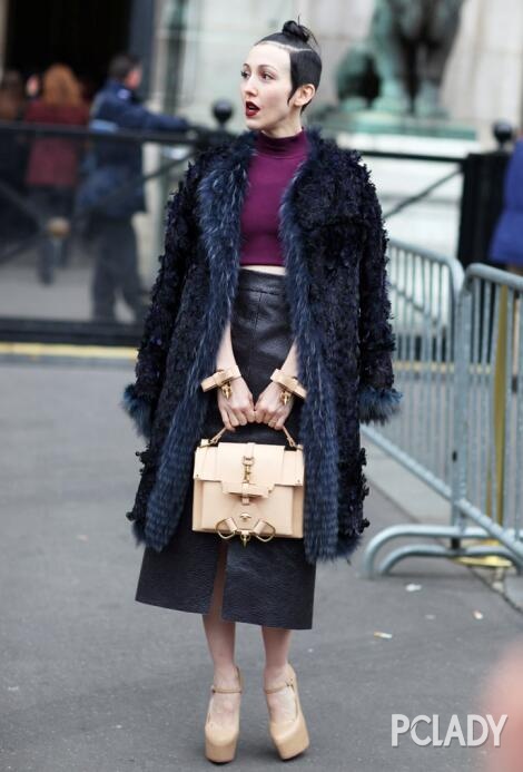 雌雄难辨的绝美仙牌-NielsPeeraer包包