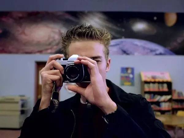 十三年前的金棕榈，房间里的大象