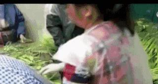 蒜苔是泡过福尔马林的吗,冷库蒜苔福尔马林