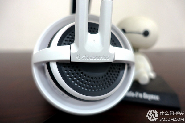 夜空中1680万色的照明灯——赛睿SIBERIA350