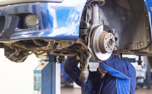 爱车被鞭炮炸伤了怎么办,车被鞭炮崩了可以保险吗