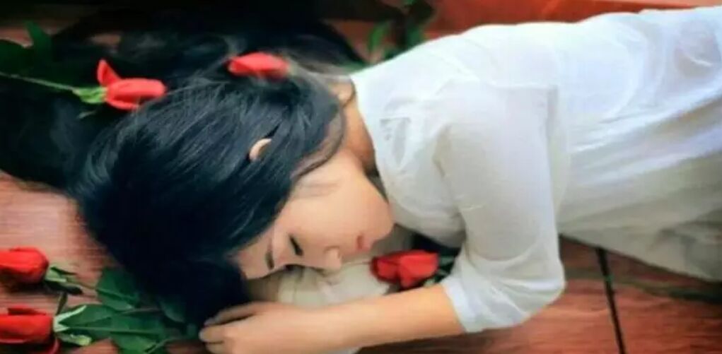 喜欢口红的女人是什么性格,喜欢口红的女人怎么样