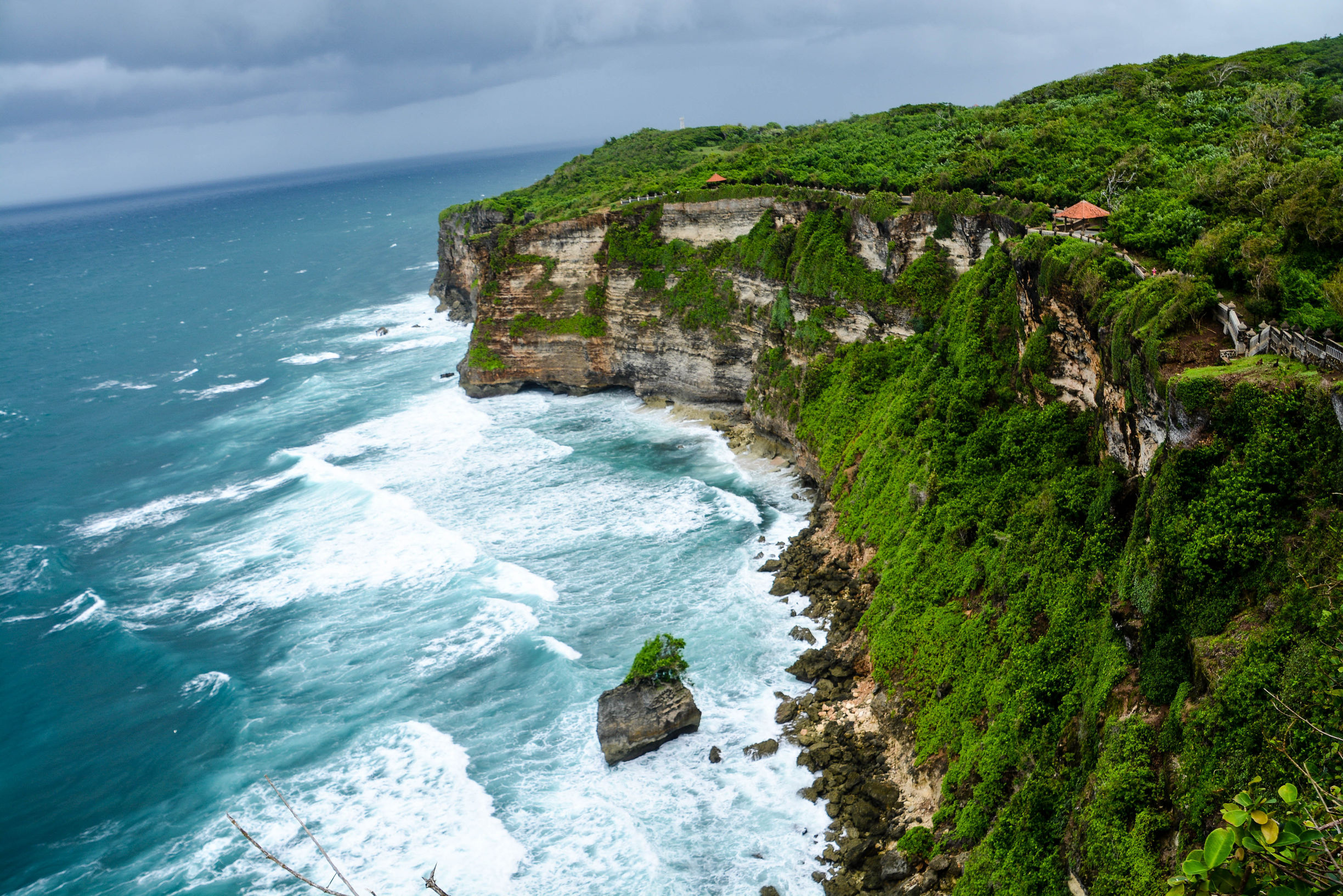 三亚普吉岛巴厘岛鼓浪屿蜜月对比,3500玩转旅拍蜜月圣地巴厘岛