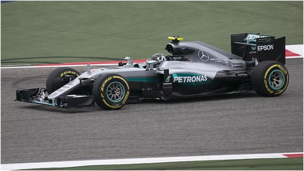 来来来,靠我们的双手拼出一个超跑的世界!