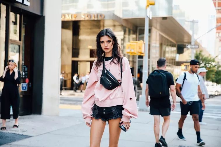 穿腻了的卫衣应该怎么改造,穿腻的连帽卫衣