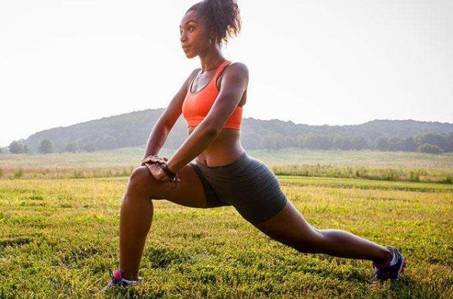 跑步肚子右下方疼如何避免,一跑步小肚子两边痛是怎么回事