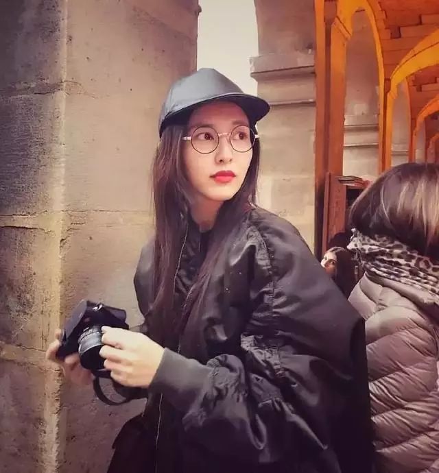 眼镜时尚单品牌子推荐,22年流行的大牌眼镜