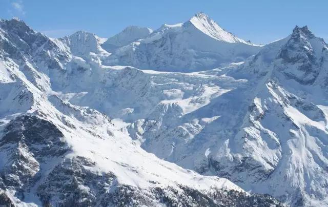 雪季过去怎么能不化,雪季结束了还在滑