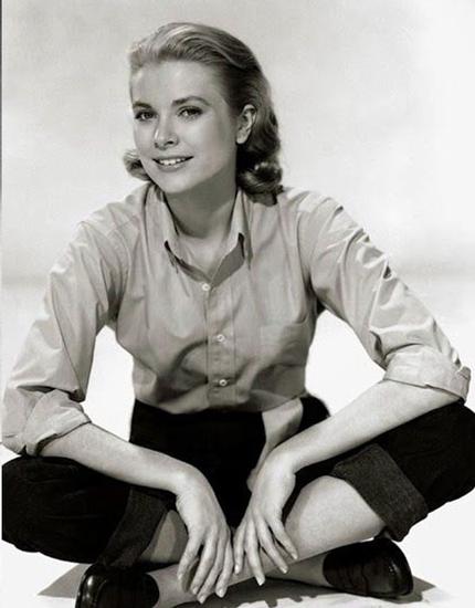 学摩纳哥王妃格蕾丝-凯利穿衣，简单搭配却美到别人翻白眼！