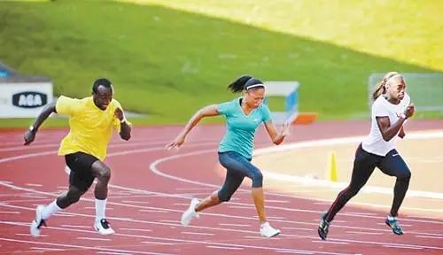 业余选手跑马拉松需要穿竞速鞋吗,业余跑者可以穿钉鞋