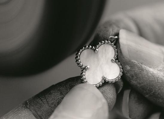 VCA梵克雅宝四叶草古典系列5花手链