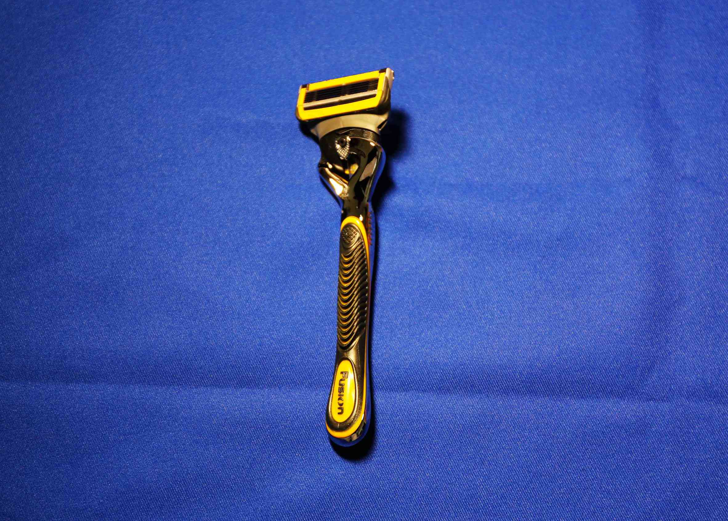 吉列致护和锋隐的区别,吉列锋隐致顺刀头可以通用么