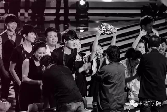 邵阳学院全国八强,邵阳学院校园好声音周劲飙