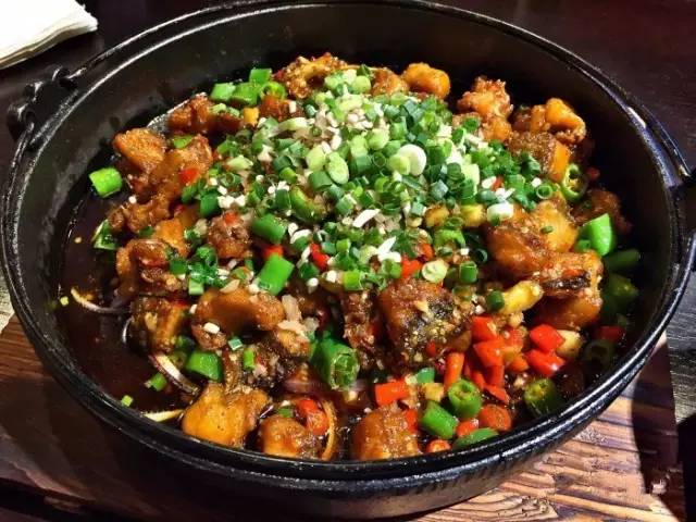 成都麓湖生态城美食街,成都有哪些大学城美食街