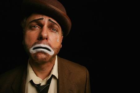 家庭年收入40万还是没钱,家庭年收入30万攒不下钱