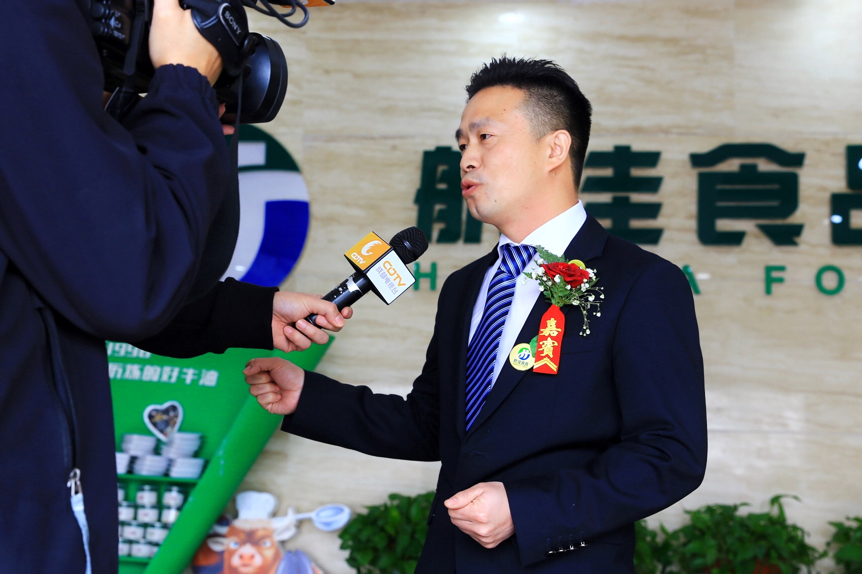 中国牛油领先品牌航佳续签万喜为品牌代言人