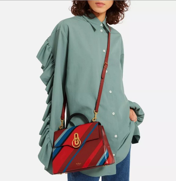 这包可以和春色媲美，印花彩虹条纹包包一定要有一个