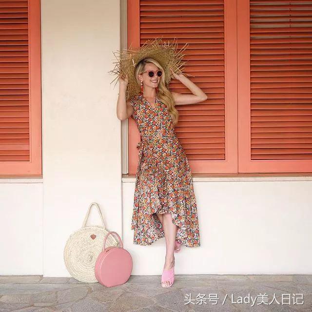 韩系碎花连衣裙穿搭高级感,碎花连衣裙穿搭方法