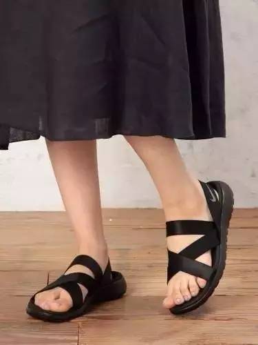 夏季女凉鞋推荐潮牌,潮女凉鞋