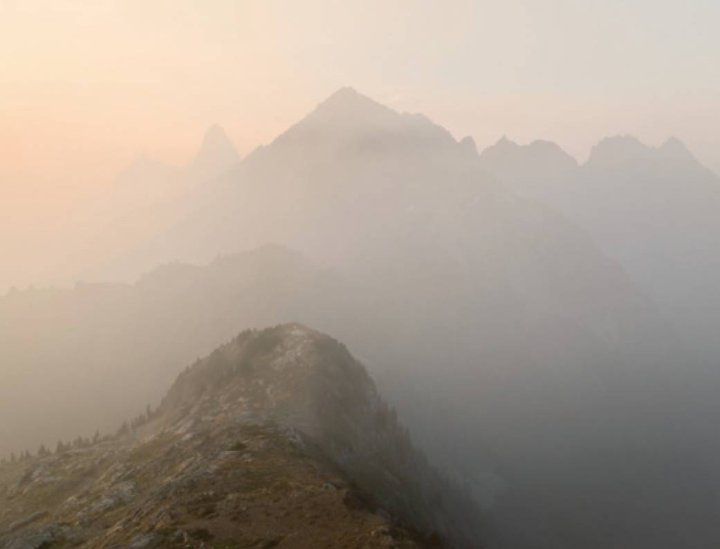 雾蒙蒙照片怎么处理,照片去雾技巧