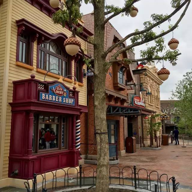 上海迪士尼乐园全攻略,上海迪士尼乐园一天游玩全攻略