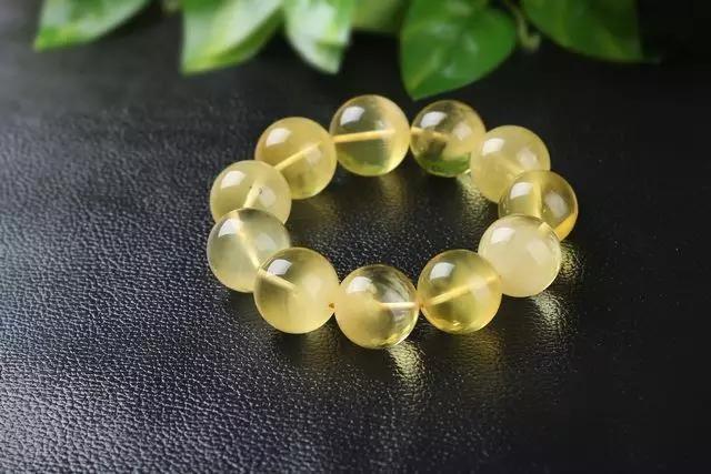 琥珀蜜蜡有瑕疵怎么办,好的琥珀蜜蜡是什么样子