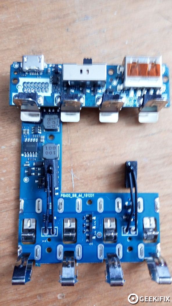 geekifix:紫5双向镍氢电池充电器拆解