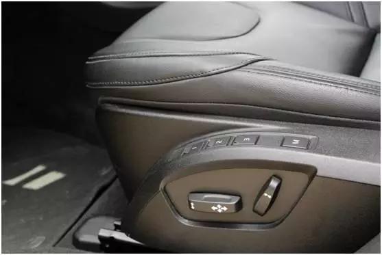 沃尔沃v40两厢值得购买吗,沃尔沃v40二手车如何选择