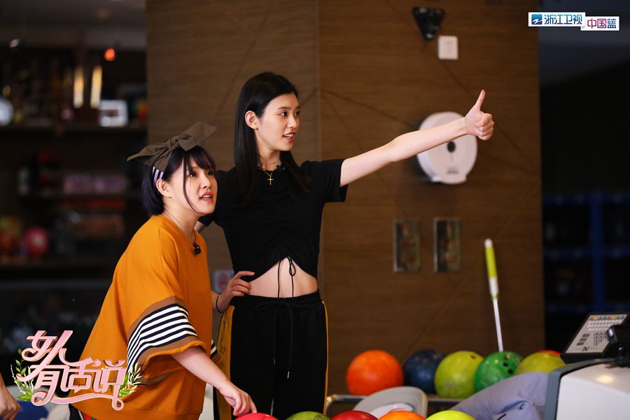 韩雪调侃奚梦瑶购物狂却遭反击,女人有话说奚梦瑶化妆