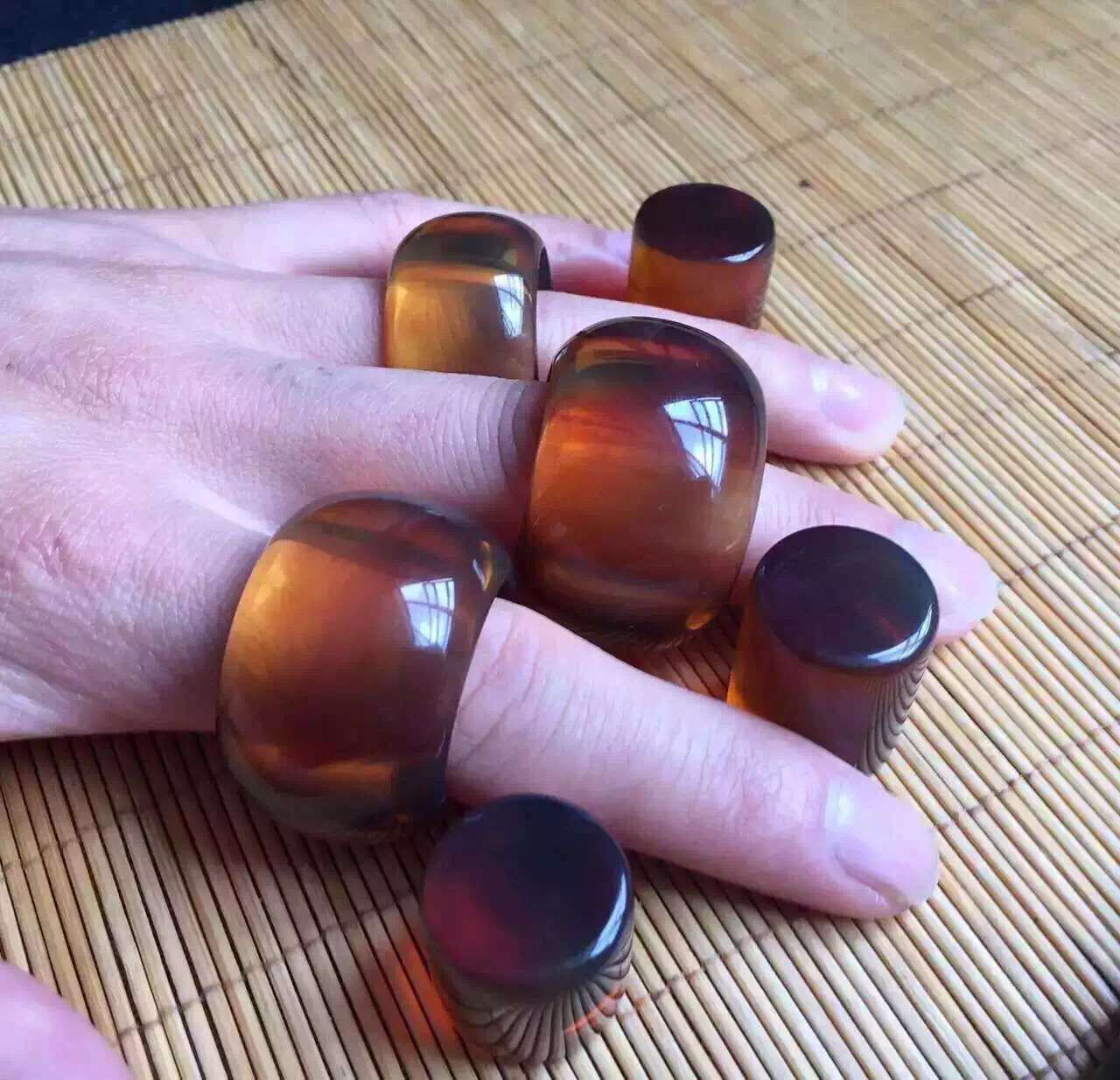 我和琥珀的故事(二) 5月31日新入市琥珀精品赏析和估价