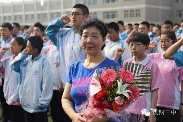 毕业不哭六年级,毕业不哭配乐朗诵