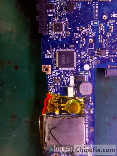 掉链子未果：联想y470使用中白屏维修成功