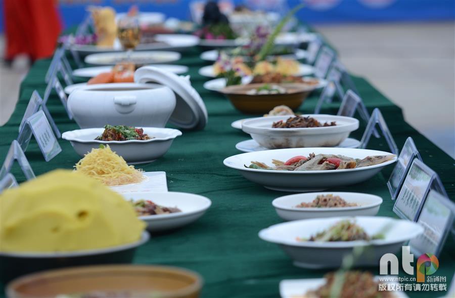 湖南湘菜厨王争霸赛视频,湘菜厨王争霸赛2017视频