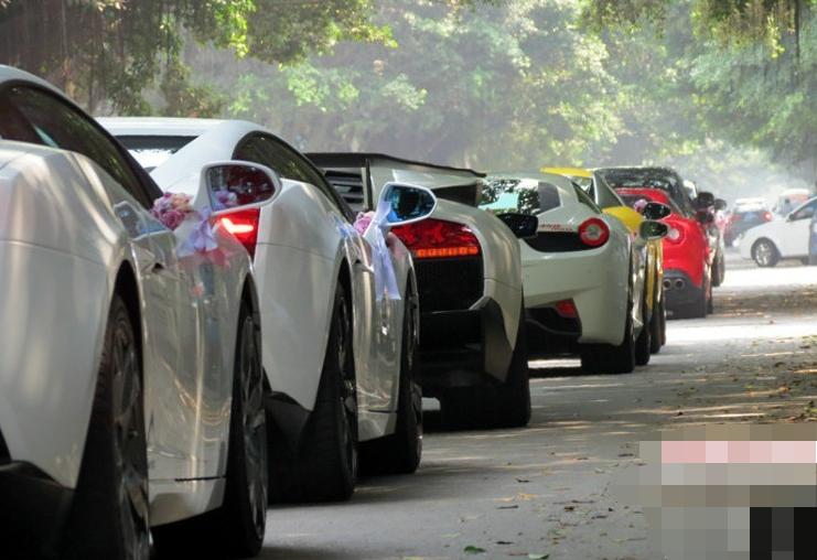 偶遇超跑豪华婚车车队,街头偶遇震撼的车队