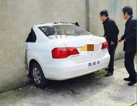 考驾照咋个自主预约？驾照丢了咋补办？关于驾照的问题，这条微信帮你搞定