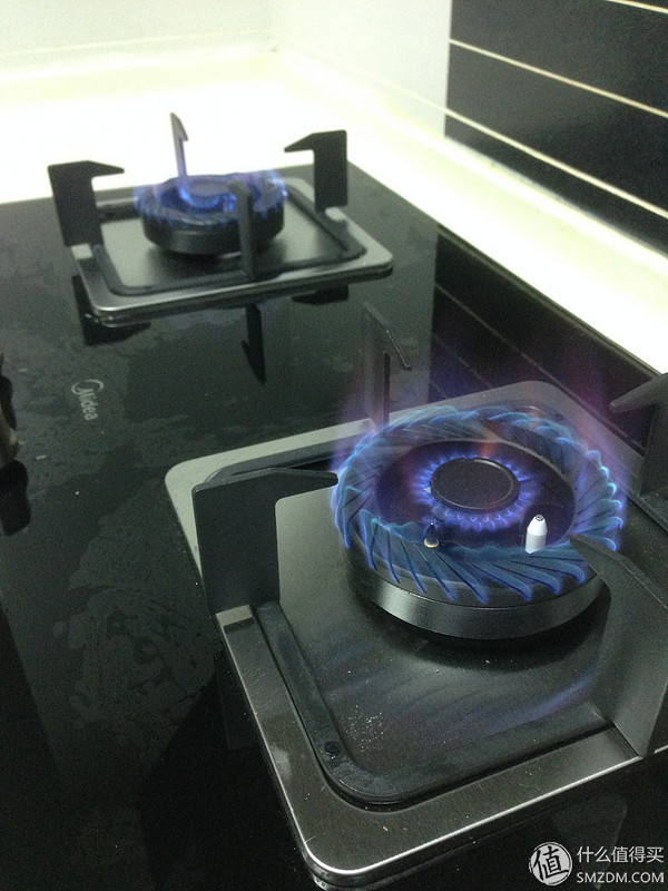 对的时间对的地点遇见对的你——美的Midea智能云蒸汽洗抽油烟机DJ370R与燃气灶Q360B使用报告